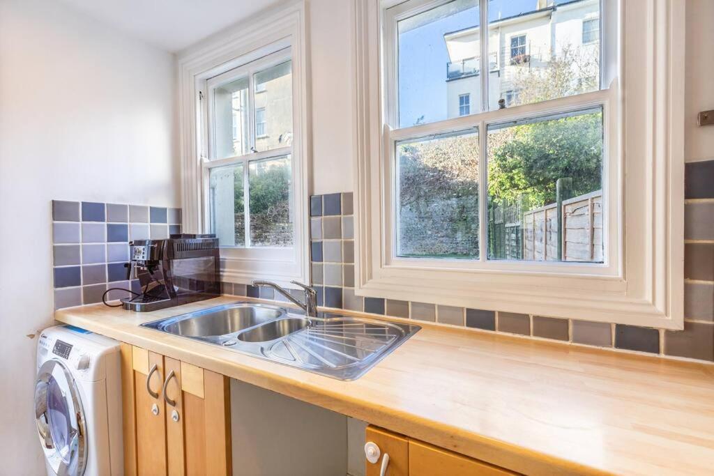 Victorian Flat Close To Station With Large Garden Apartment Brighton ภายนอก รูปภาพ