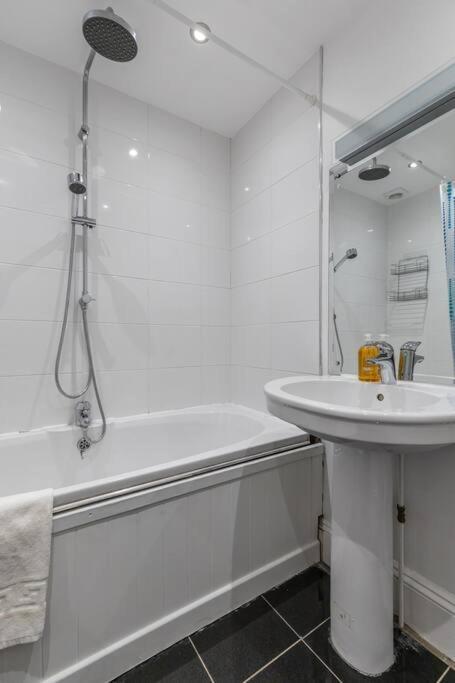 Victorian Flat Close To Station With Large Garden Apartment Brighton ภายนอก รูปภาพ