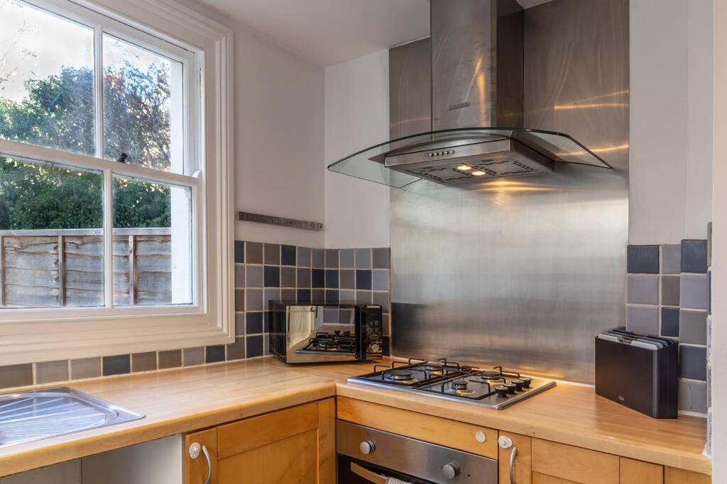 Victorian Flat Close To Station With Large Garden Apartment Brighton ภายนอก รูปภาพ